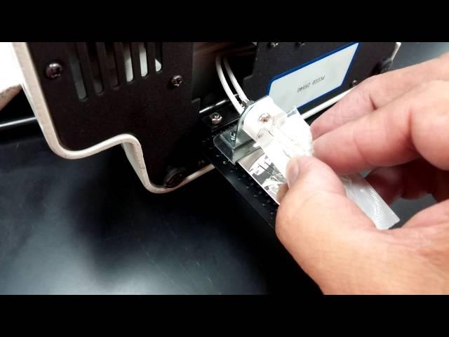 How to replace a microscope halogen lamp