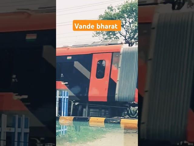 Vande bharat express gomoh.    Like subscribe 