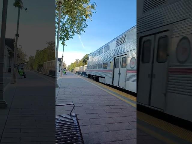 Tren Caltrain  Máxima Velocidad