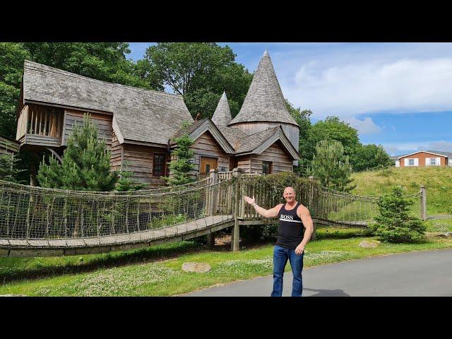 Alton Towers Luxury Treehouse tour, the best bedroom at the resort!(Silver Birch Wood)