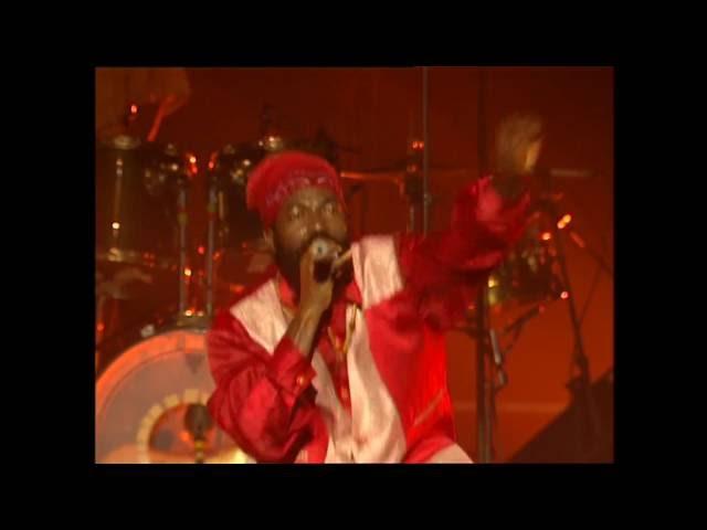 Capleton - Stay Far From Trouble  Paris Zénith 2003