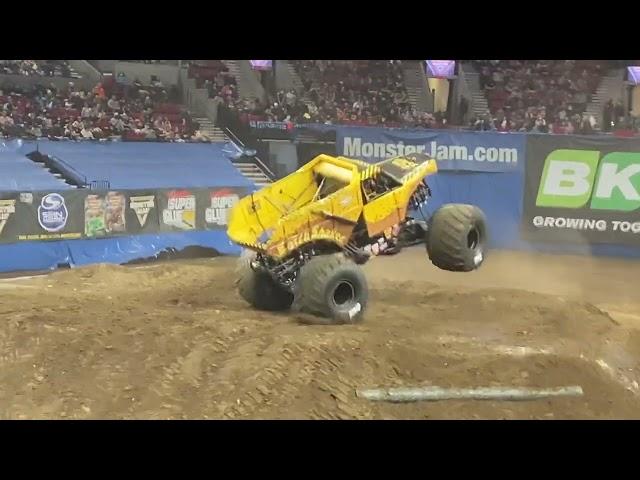 Earth Shaker Freestyle(Winning)-Monster Jam Portland Oregon 2022-Show 1