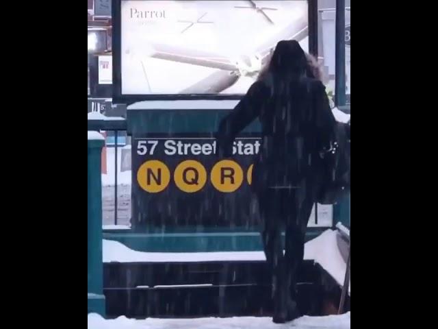 Вы тоже чувствуете эту атмосферу?