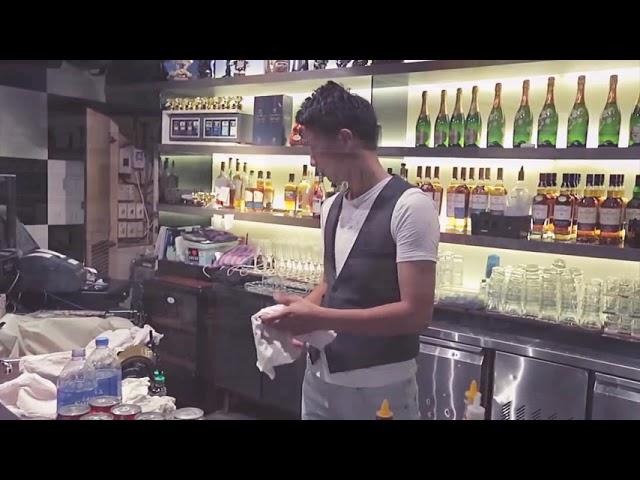 Bruce lee- Bartender amazing skills