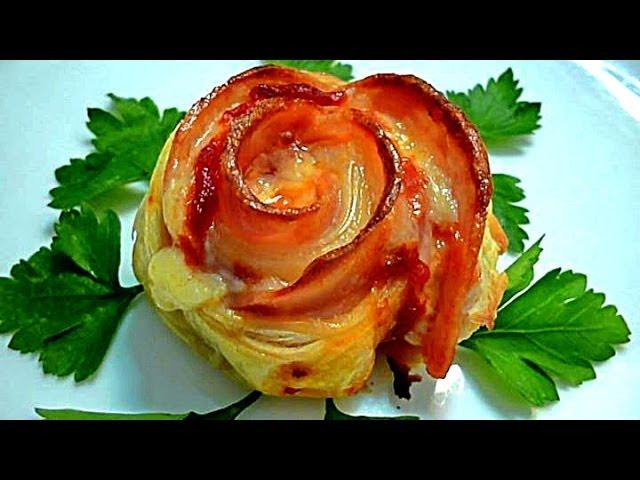 Блюда из слоенного теста. Розочки с ветчиной и сыром. Вкусная выпечка.