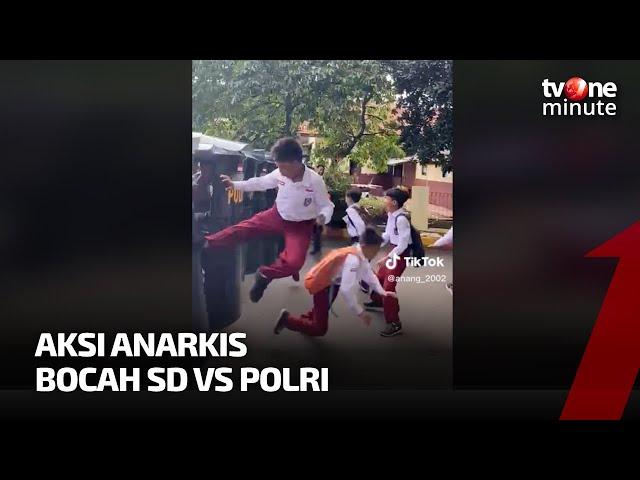 Ngakak! Aksi Anarkis Bocah SD Terhadap Pasukan Polri | tvOne Minute