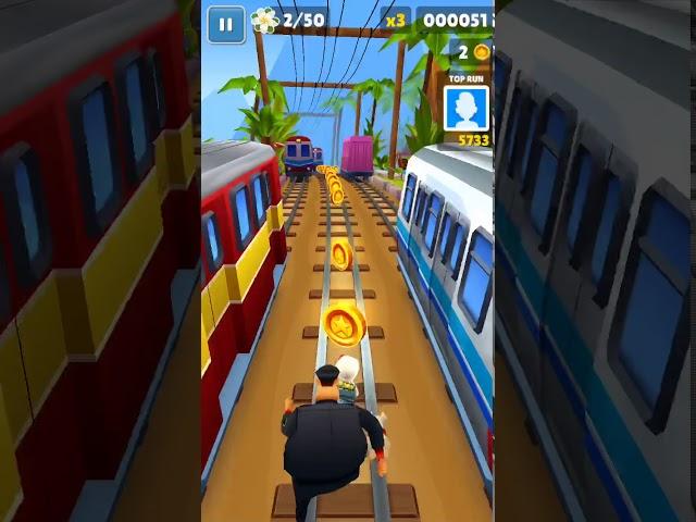 Jumping OVER trains! (Subway Surfers)