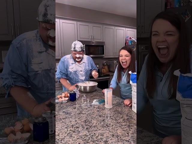 Bowl stuck prank boyfriend #usa #funny #funnyvideos #prank #fyp #funnytiktok #haha #happy