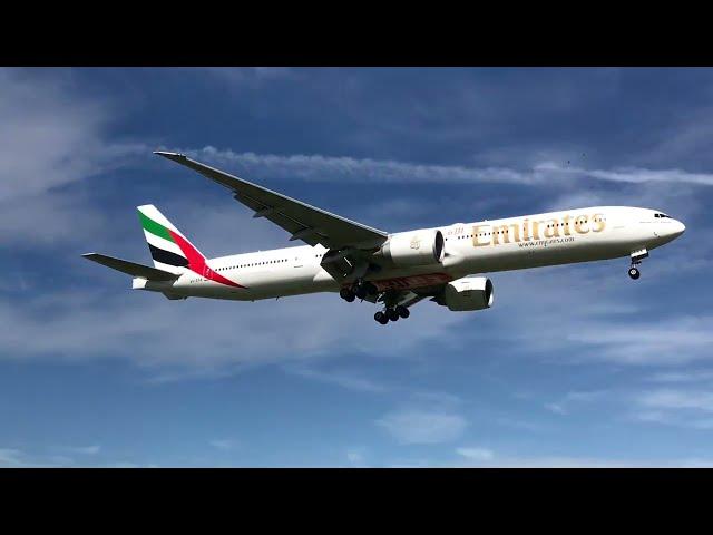 Emirates Boeing 777 A6-EGA landing Bologna BLQ #emirates #aviation #aviationlovers #777