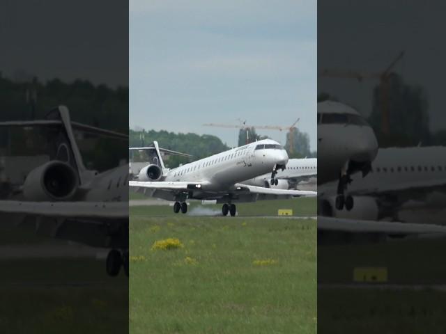 Lufthansa CRJ-900 Landing at Stuttgart Airport #summeronshorts