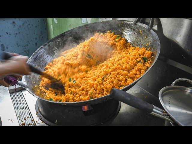 50 Years Cooking Experience ! Most Famous Nasi Goreng (Fried Rice) in Indonesia