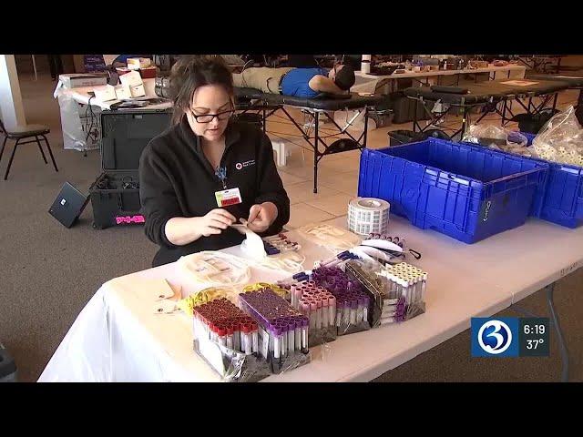 Volunteers donate blood in Middletown to help address ongoing blood shortage