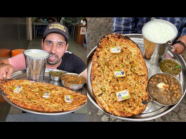 HUGE 20 Inch Maharaja Kulcha with 1 Bucket Lassi Indian Street Food | Vadodara | Gujarat