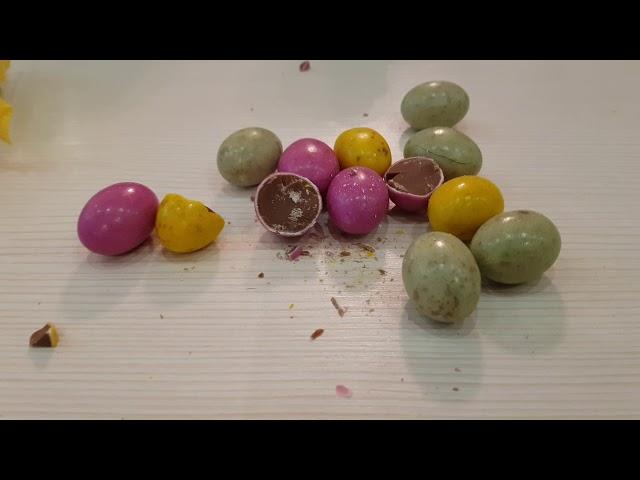 M&S Chicky Choccy Speckled Eggs Milk Chocolate Eggs with Speckled Candy Shell Unboxing M&S Food