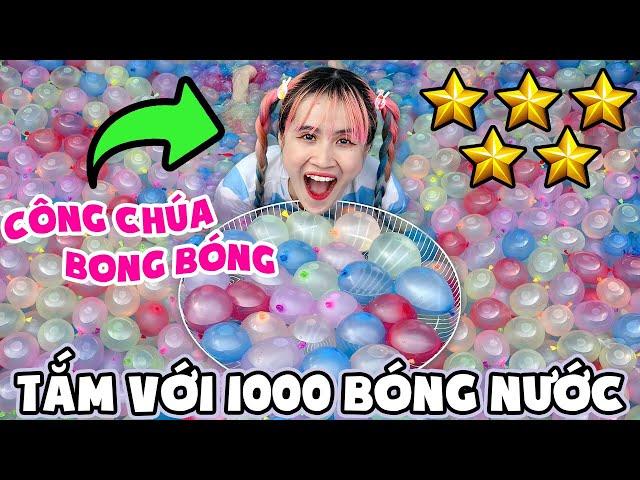 Tắm Với 1000 Quả Bóng Nước Trong Bể Bơi | Pool With 1000 Balloons - Vê Vê Channel