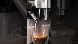 Delonghi Magnifica Plus: Flat White Recipe + Extra Shot  #coffee #delonghi #magnifica #flatwhite