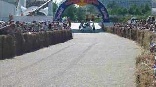 Гонки на Тарантасах Red Bull Soapbox Race Moscow 2012 (Рояль в кустах)