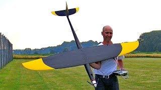 EXTREM STUNNING !!! RC SPEED APP. 500KMH 308MPH BIG MONSTER FROM HJK SPEEDWINGS FLIGHT DEMONSTRATION