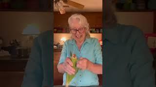 A new way to make a Silver Queen Corn. Cooking with Brenda Gantt