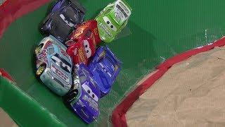 Cars 3 Fat Track Curve Tournament Race Piston Cup