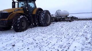 Внесение Азота по снегу. Безводный аммиак, внесение осенью - ноябрь 2017.