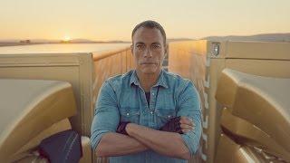 Volvo Trucks - The Epic Split feat. Van Damme