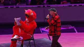 Jumping over Benny the Bull! Chicago Bulls NBA BMX HALFTIME show 3 23 18 (Crowd sound cut out)