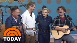 See Kate McKinnon fangirl while meeting Hanson at TODAY