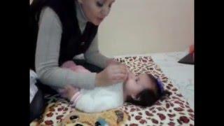 Софико 4 месяца, чистим носик трубочкой