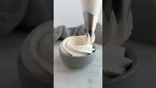 Stabilized whipped cream frosting! #whippedcream #frosting