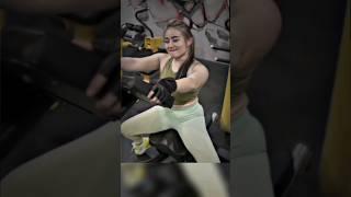 cewek cantik diajari nge gym #shorts
