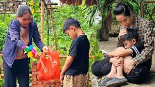 The evil woman is trying every way to take Phong away from Lien. Should she ask the police for help?