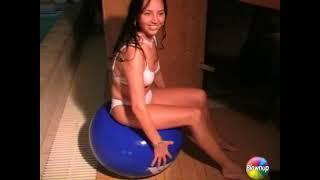 JE 001 Jenny pops Nivea beach balls