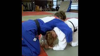 Technik Tuesday: Ne waza (Bodentechnik) - Kami-shiho-gatame