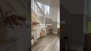 Neutral autumn styling in our new build hallway 🫶 #panelling #stairs #hallway #fall2023