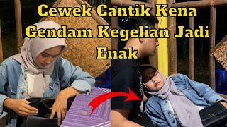 Gelitikin Cewek Cantik Dengan Hipnotis dan Gendam