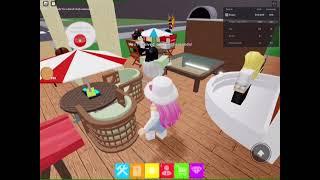 I made a restaurant in Roblox!