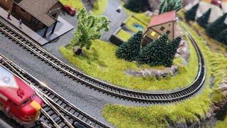 Noch 88303 Meran Briefcase Layout Single Speed Control Test Run at z.scale.hobo 04.21.2024