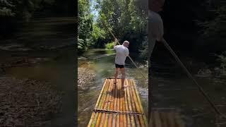 Ручной труд Тайланда  #тайланд #плот #лодочник #ручнойтруд
