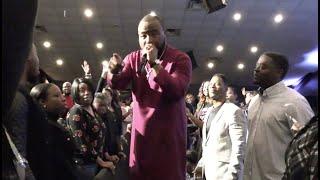  DANCE LIKE YOU’VE GOT IT - CRAZY PRAISE BREAK | Apostle Travis Jennings