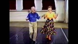 Hora basarabeană (Chişinău) - Basarabia - from Romanian Folk Dances, Theodor & Lia Vasilescu, DVD 8