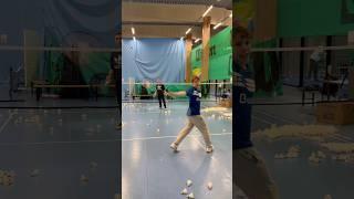 Badminton Trick Shot Behind Back 3 Times in a Row #badmintontrickshot #trickshots #trickshot