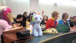 inuskypie talks to fellow bronys as we wait for mlp pannel to start