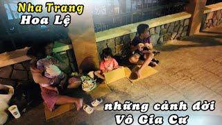 3 Mẹ Con Ăn Ngủ Ngoài Đường Bán Cào Cào Lá Tre Kiếm Sống. Cảnh Đời Vô Gia Cư Giữa Nha Trang Hoa Lệ