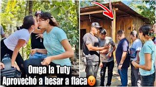 La Tuty en pleno video se soca a la flaca No le importó que Soculo estuviera ahí