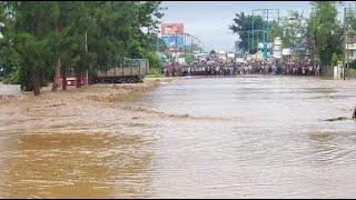 Flood’s cutoff Mbale-Soroti Road, Vehicles swept away