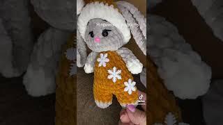 Зайка  к вам в новогоднем костюме #amigurumi #игрушки #игрушкисвоимируками