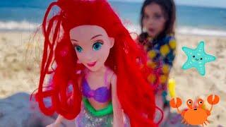 Beach day playing with Mermaid Ariel and her sisters | Charlotte & Hailee