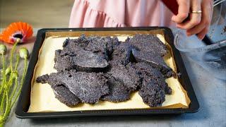 This poppy seed cake is from a centuries-old recipe book of my grandmother!