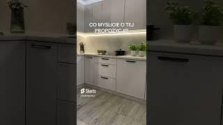 Piękna, monochromatyczna kuchnia z czarnymi dodatkami #tiktok#shorts  #kitchen #interiordesign